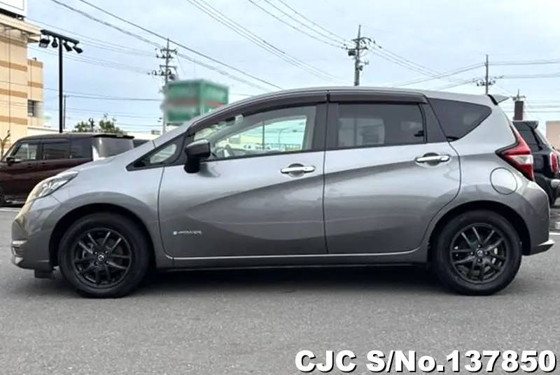Nissan Note in Gray for Sale Image 3