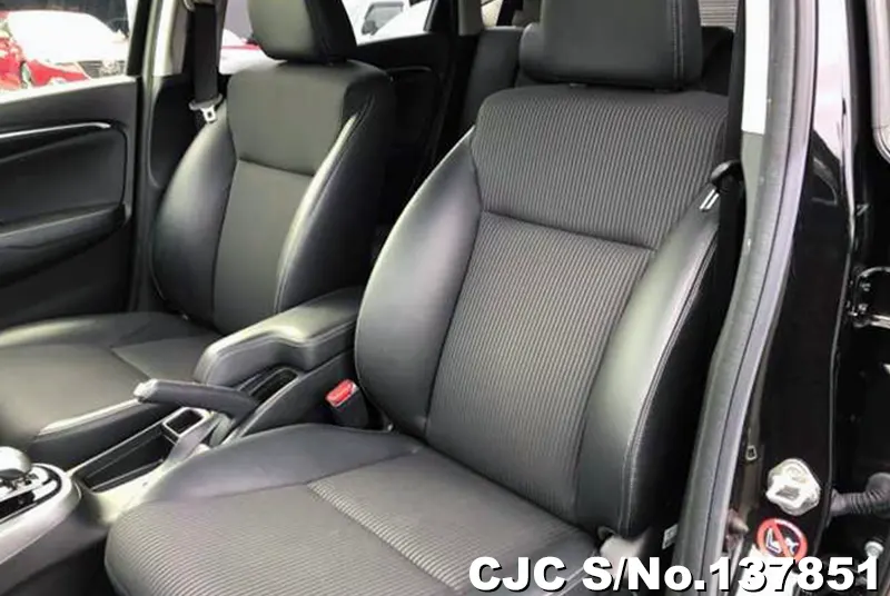 Honda Fit in Black for Sale Image 9