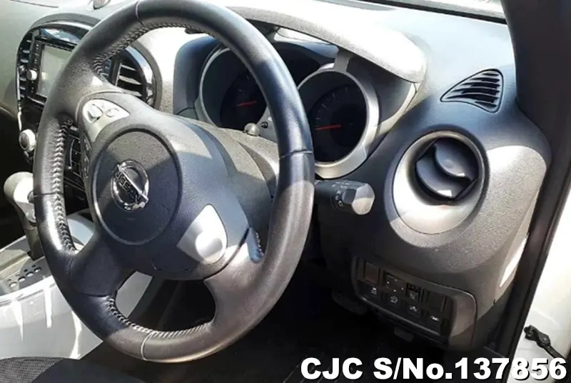 Nissan Juke in White for Sale Image 8