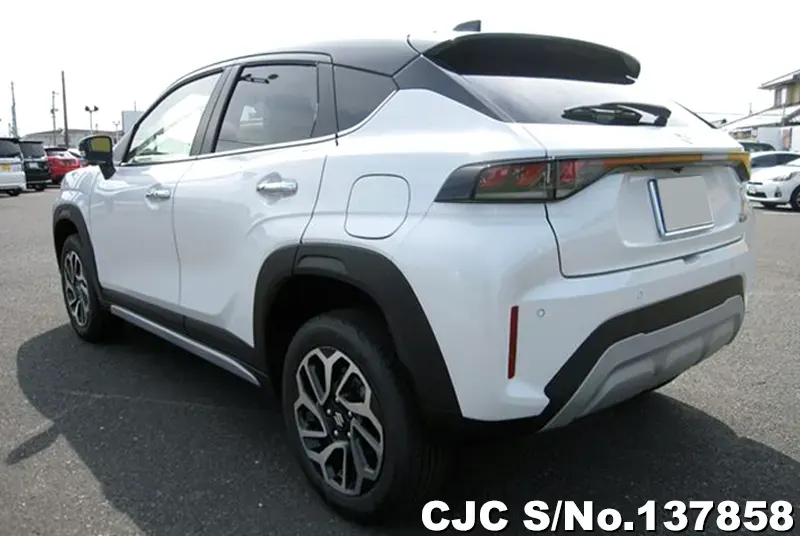 Suzuki Fronx in White for Sale Image 1