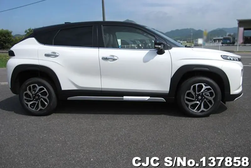 Suzuki Fronx in White for Sale Image 6