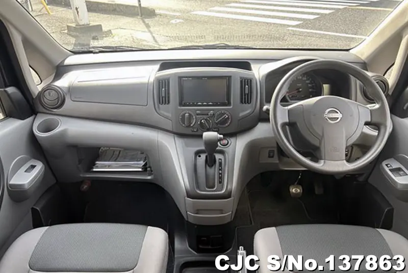 Nissan NV200 in Gray for Sale Image 9