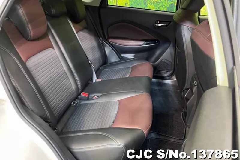 Suzuki Fronx in Pearl for Sale Image 9