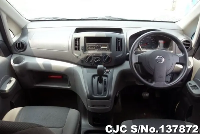 Nissan NV200 in Silver for Sale Image 9