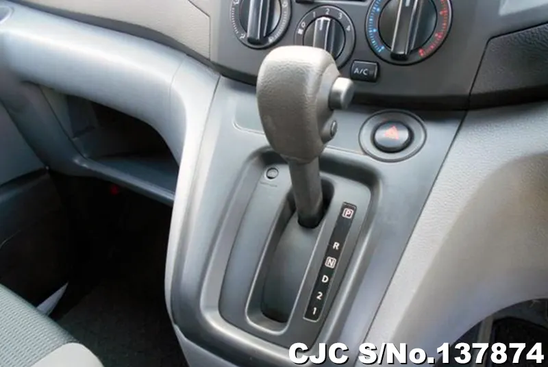 Nissan NV200 in White for Sale Image 17