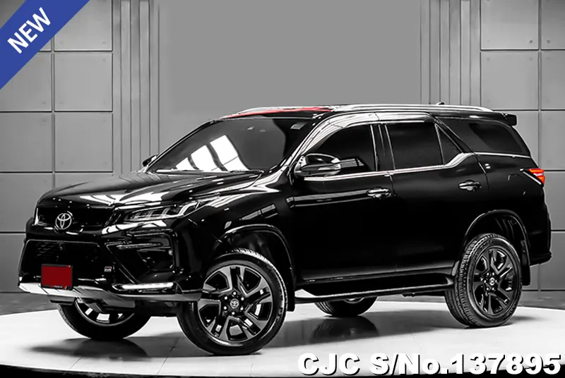 Toyota Fortuner in Black for Sale Image 3