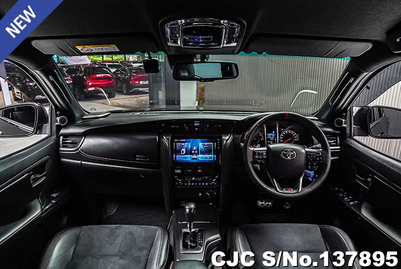 Toyota Fortuner in Black for Sale Image 7