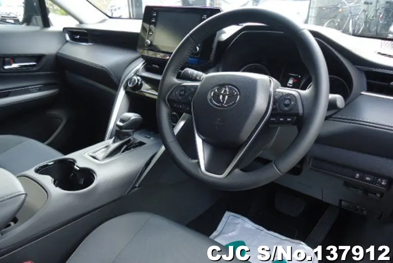 Toyota Harrier in Black for Sale Image 8