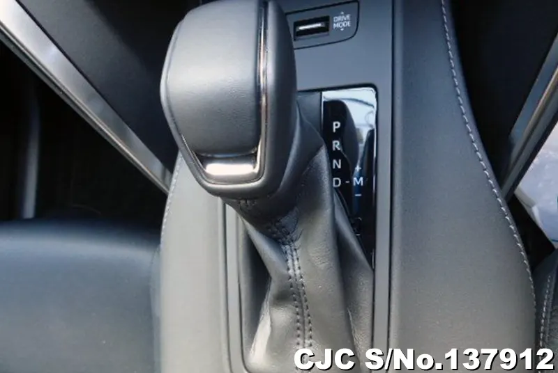 Toyota Harrier in Black for Sale Image 12