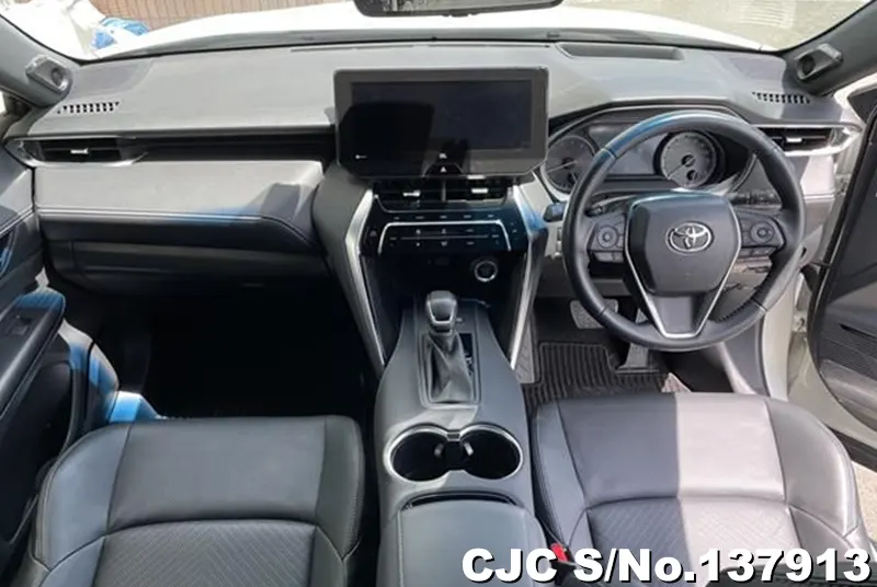 Toyota Harrier in Pearl for Sale Image 1