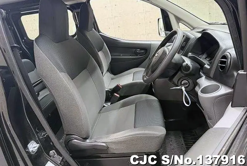 Nissan NV200 in Black for Sale Image 3