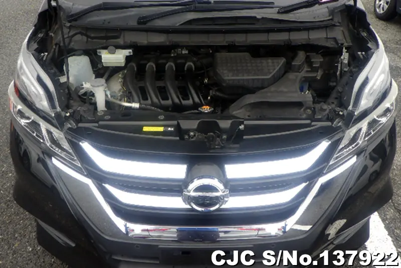 Nissan Serena in Black for Sale Image 9