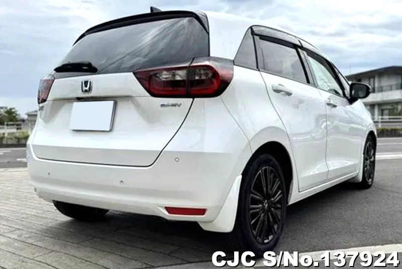 Honda Fit in White for Sale Image 2