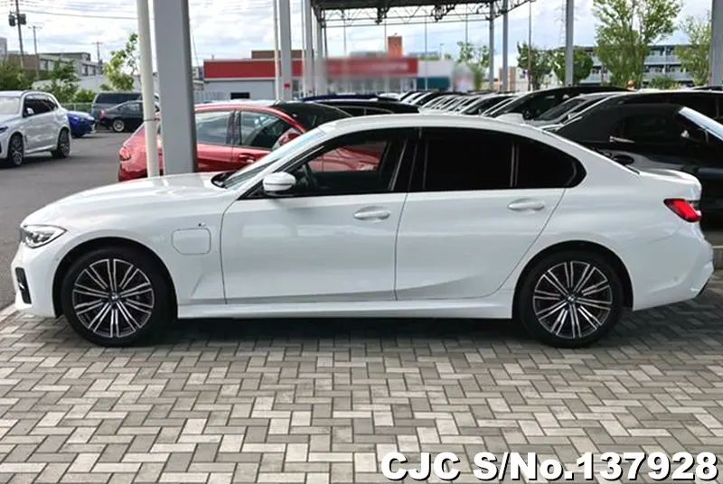 BMW 3 Series in White for Sale Image 2