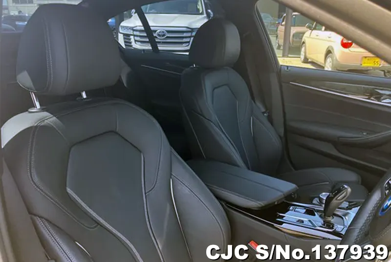 BMW 5 Series in Black for Sale Image 10