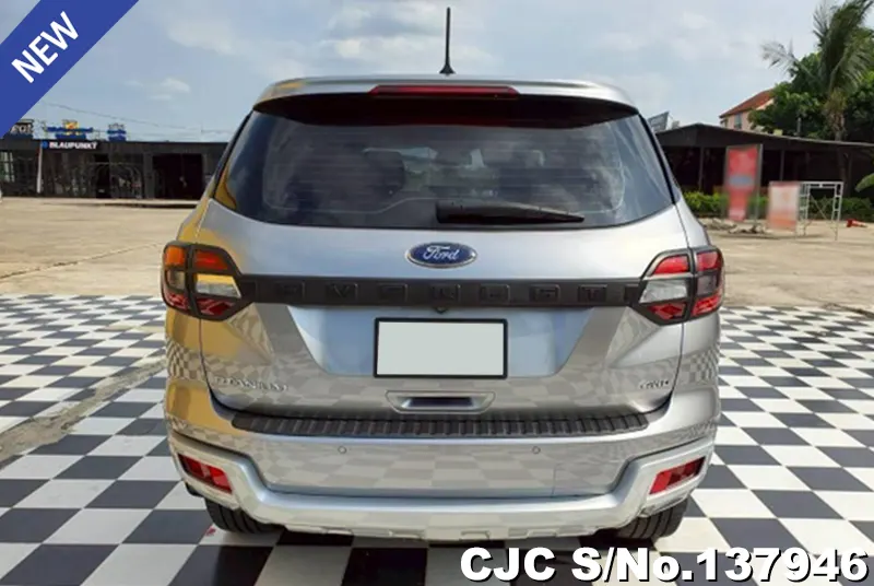 Ford Everest in Silver for Sale Image 4