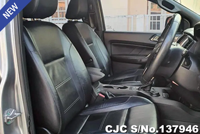 Ford Everest in Silver for Sale Image 10
