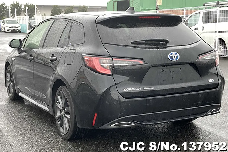 Toyota Corolla Touring in Black for Sale Image 1