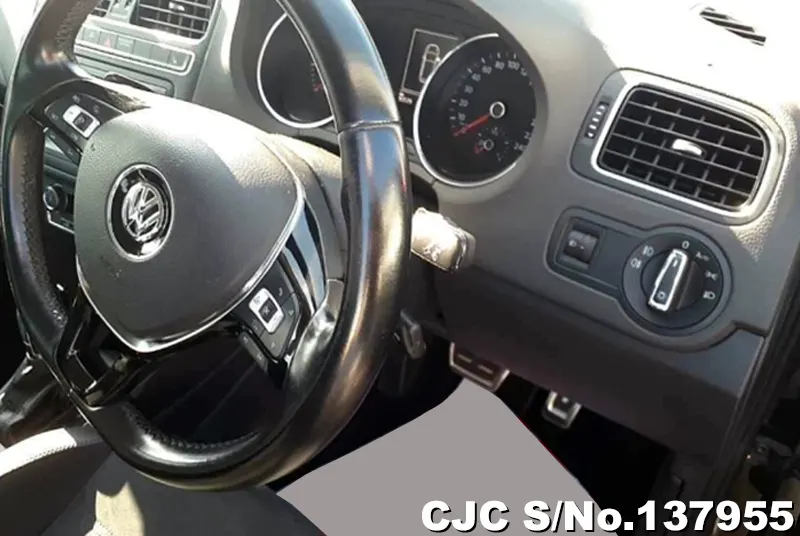 Volkswagen Polo in Black for Sale Image 8