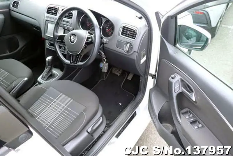 Volkswagen Polo in White for Sale Image 3