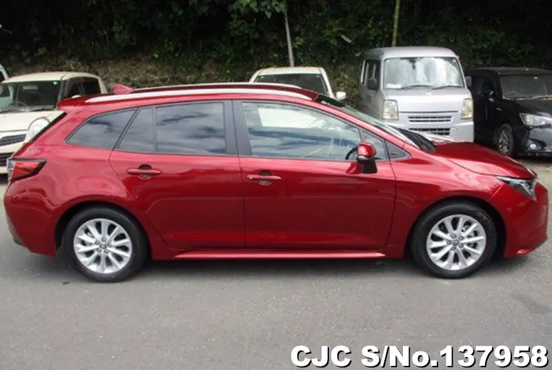 Toyota Corolla Touring in Red for Sale Image 6