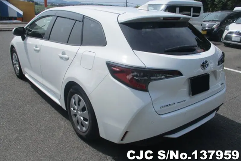 Toyota Corolla Touring in White for Sale Image 1