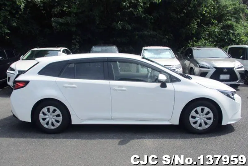 Toyota Corolla Touring in White for Sale Image 6