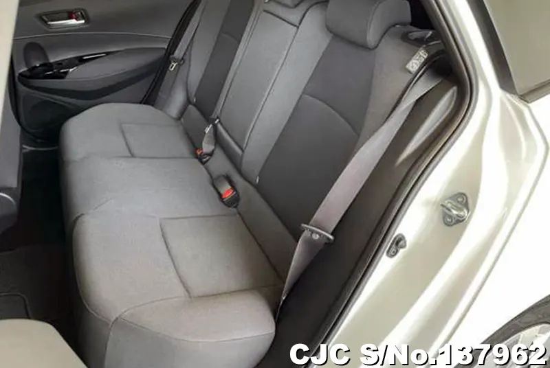 Toyota Corolla Touring in White for Sale Image 11