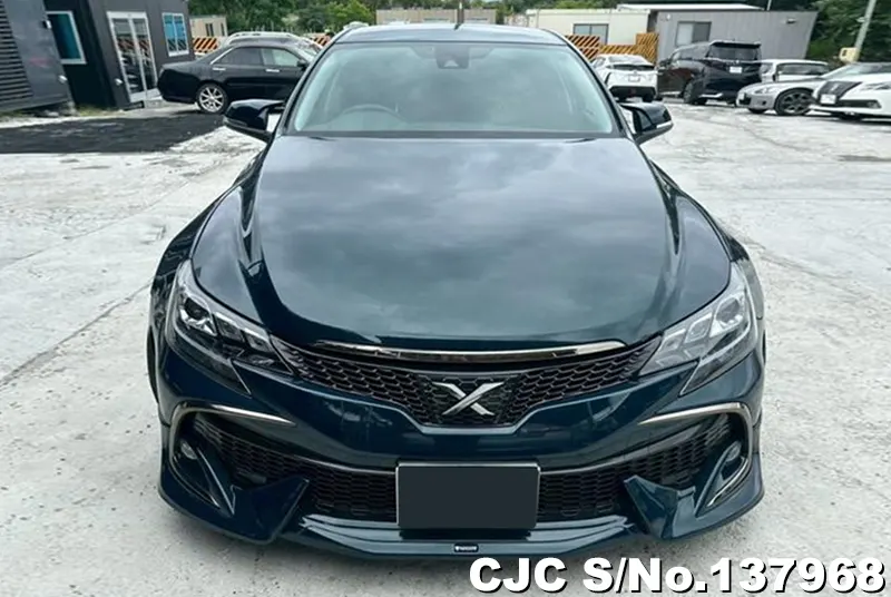 Toyota Mark X in Black for Sale Image 4