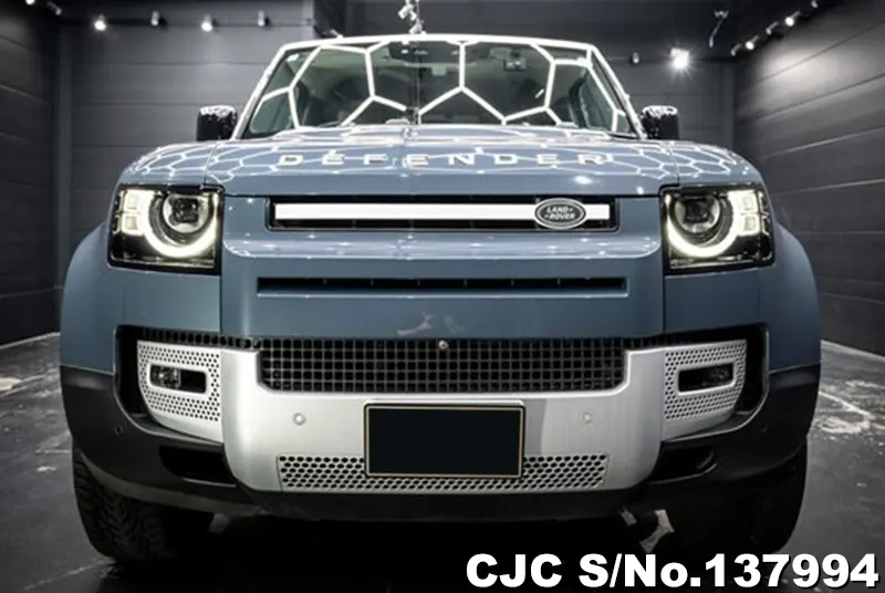 Land Rover Defender in Gray for Sale Image 3