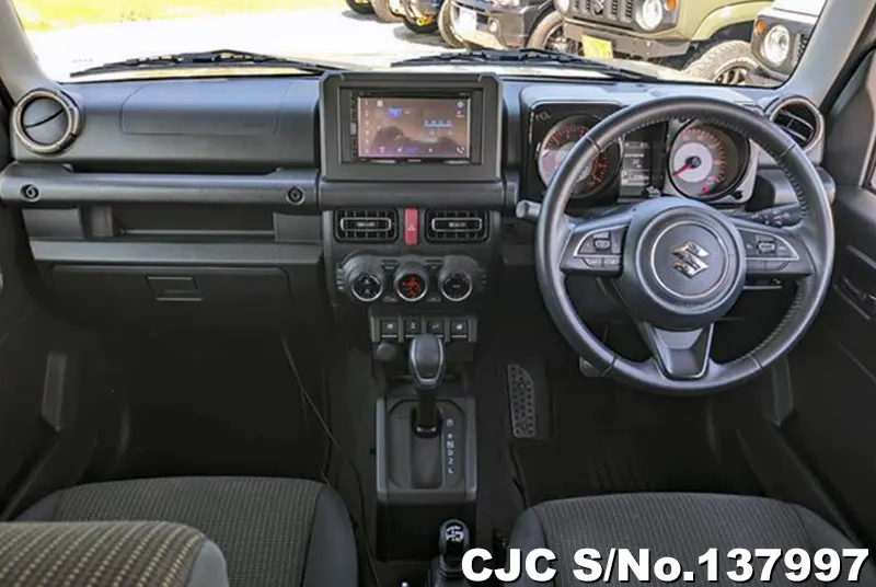 Suzuki Jimny in Green for Sale Image 9
