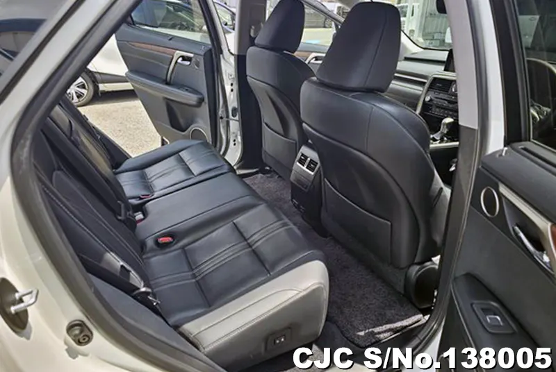Lexus RX 300 in White for Sale Image 8