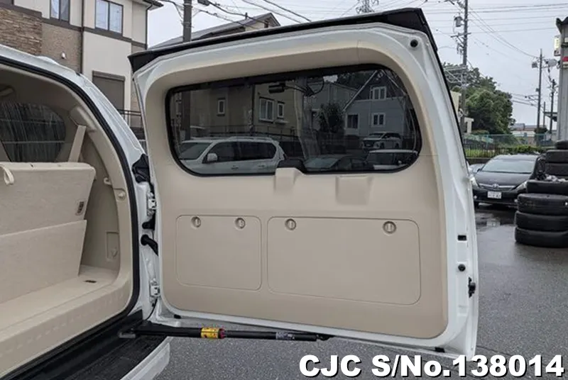 Toyota Land Cruiser Prado in Pearl for Sale Image 5