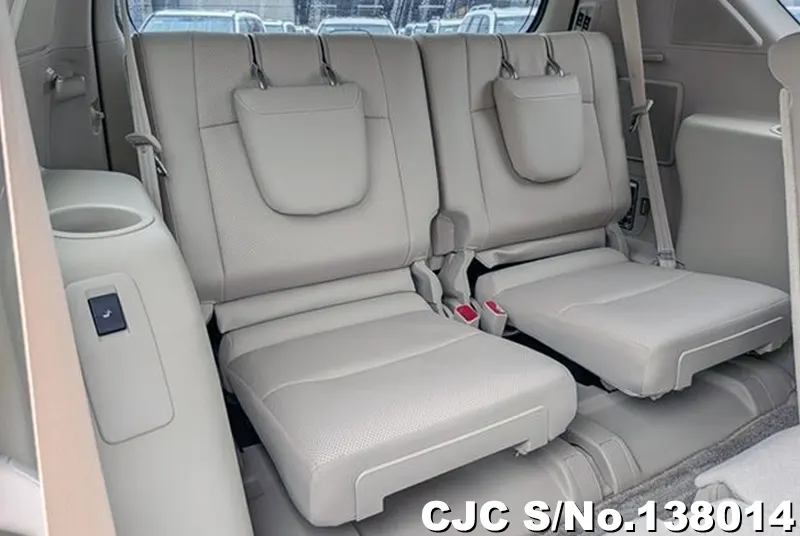 Toyota Land Cruiser Prado in Pearl for Sale Image 17