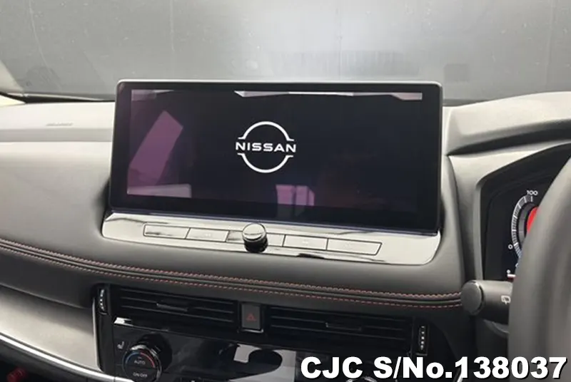 Nissan X-Trail in Pearl for Sale Image 7