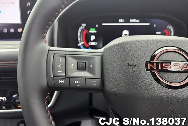 Nissan X-Trail in Pearl for Sale Image 9
