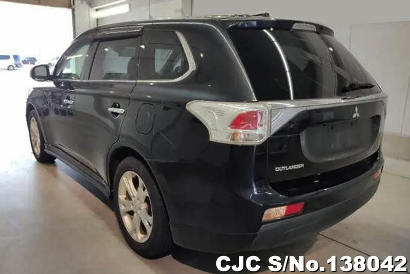 Mitsubishi Outlander in Black for Sale Image 1