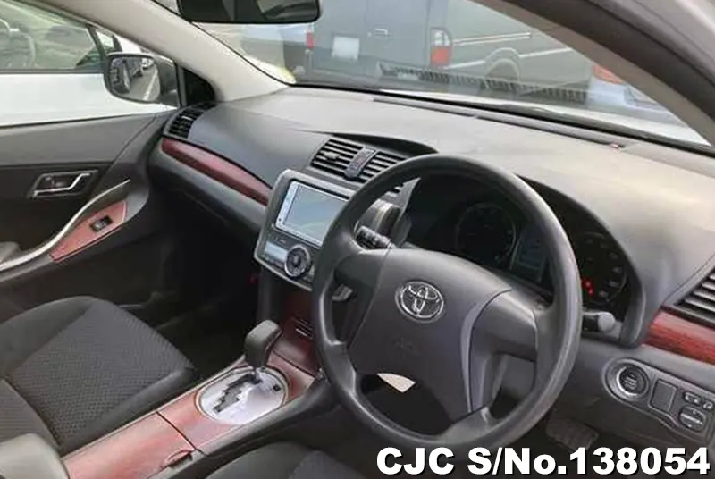 Toyota Premio in White for Sale Image 4