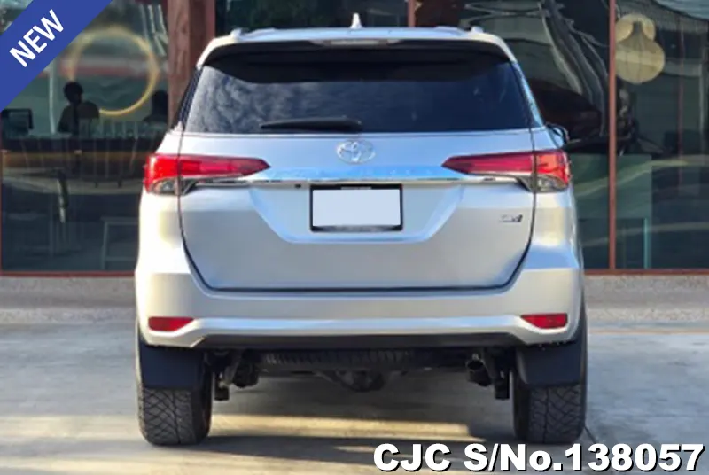 Toyota Fortuner in Silver for Sale Image 3