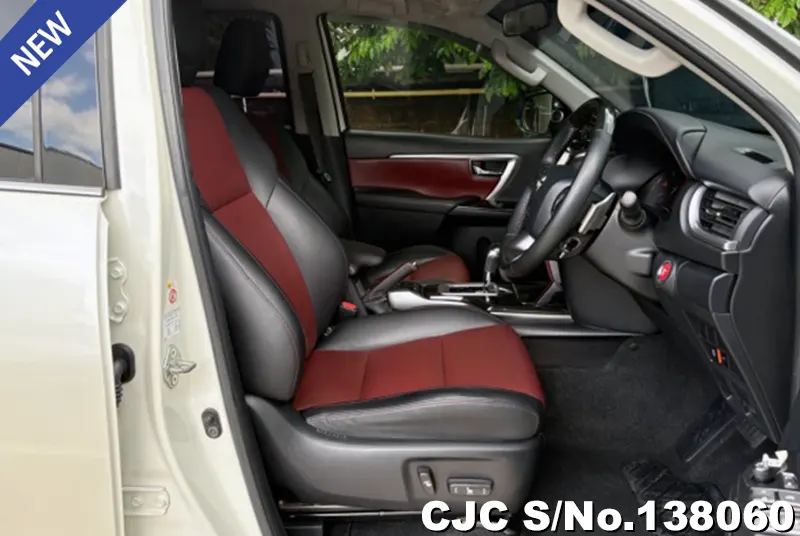 Toyota Fortuner in White for Sale Image 6