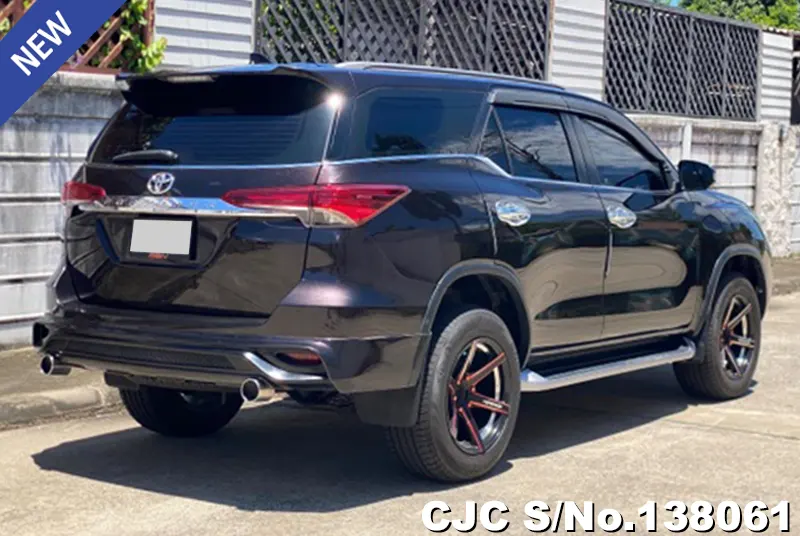 Toyota Fortuner in Brown for Sale Image 2