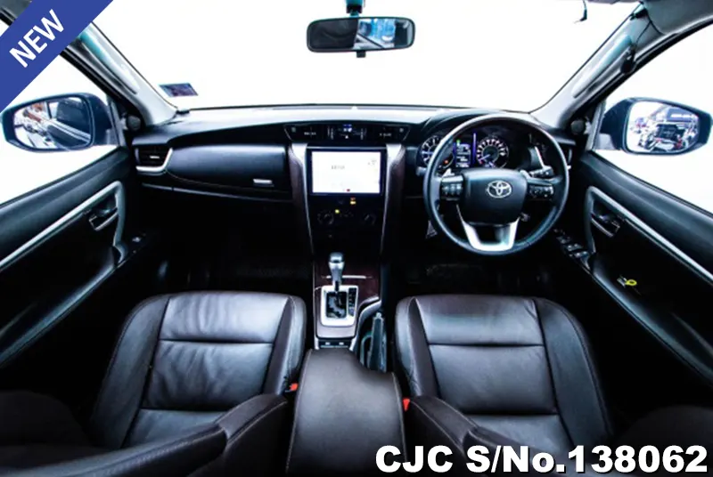 Toyota Fortuner in Black for Sale Image 5