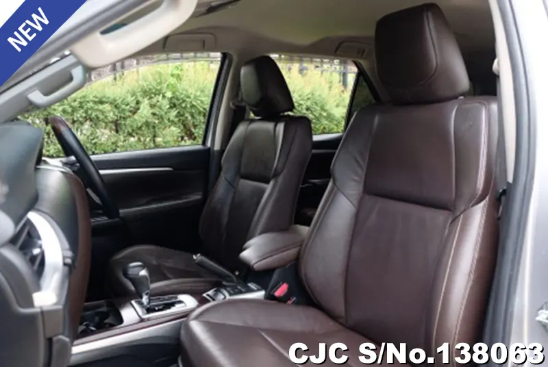 Toyota Fortuner in Gray for Sale Image 8