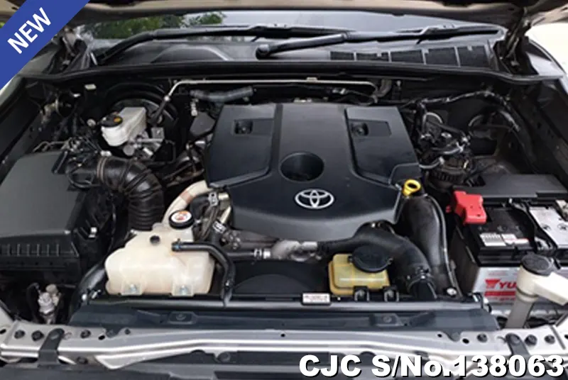 Toyota Fortuner in Gray for Sale Image 13