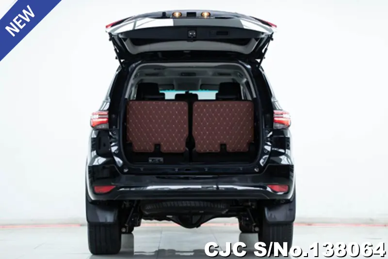 Toyota Fortuner in Black for Sale Image 4
