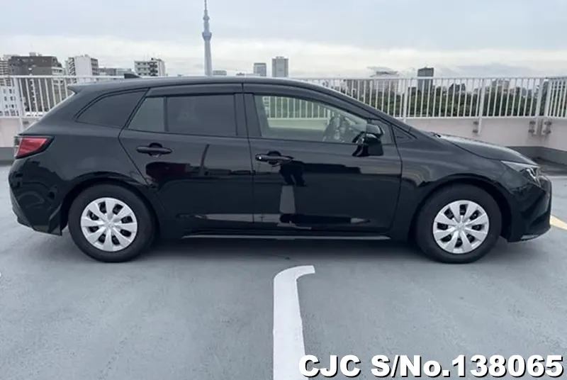 Toyota Corolla Touring in Black for Sale Image 6