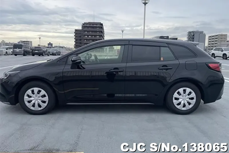 Toyota Corolla Touring in Black for Sale Image 7