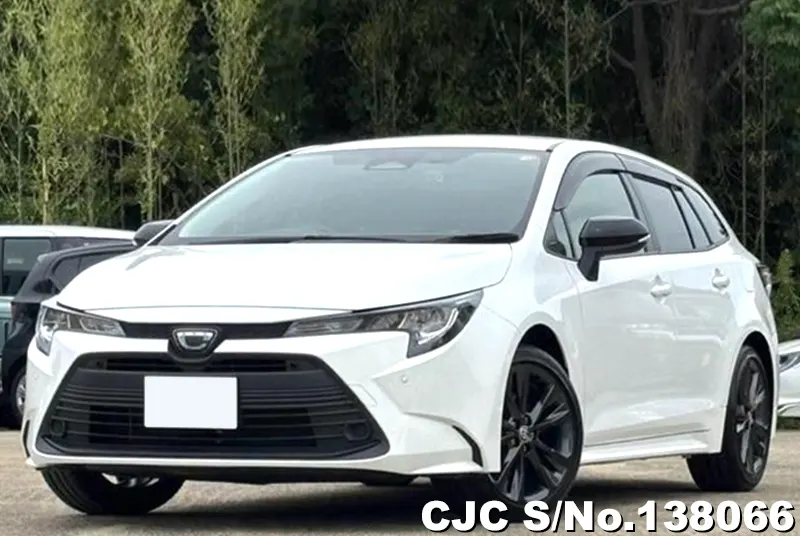 Toyota Corolla Touring in White for Sale Image 3