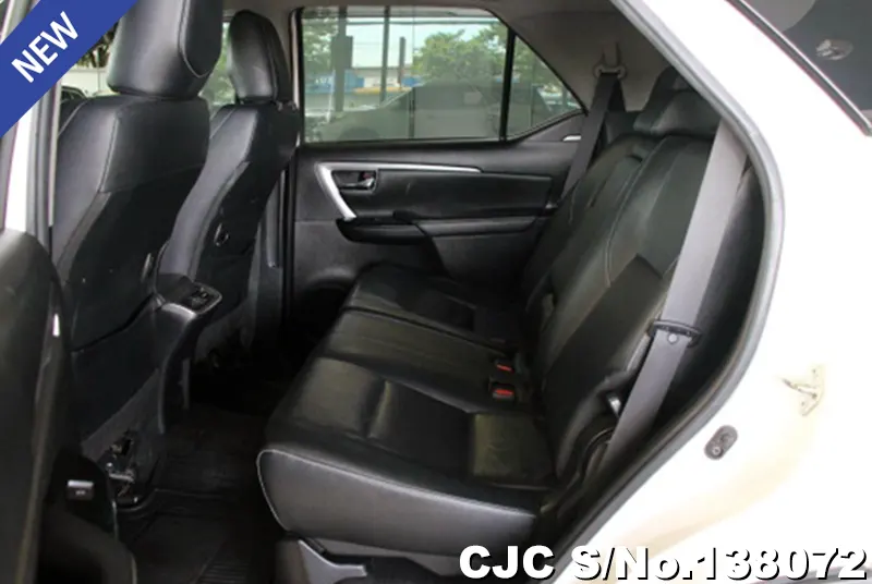 Toyota Fortuner in White for Sale Image 6