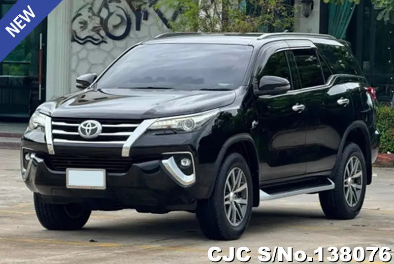Toyota Fortuner in Black for Sale Image 2